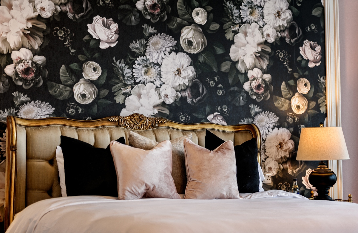 lady eleanor suite bed